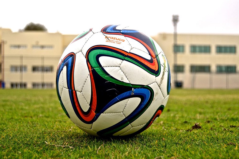 Ball on the field (16584976247)
